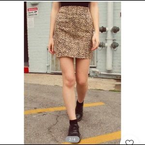 Brandy Melville cheetah print skirt